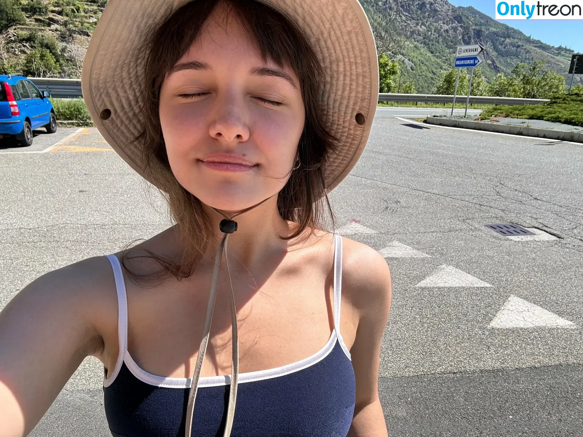 peachylii nude photo #0019 (peachllii)