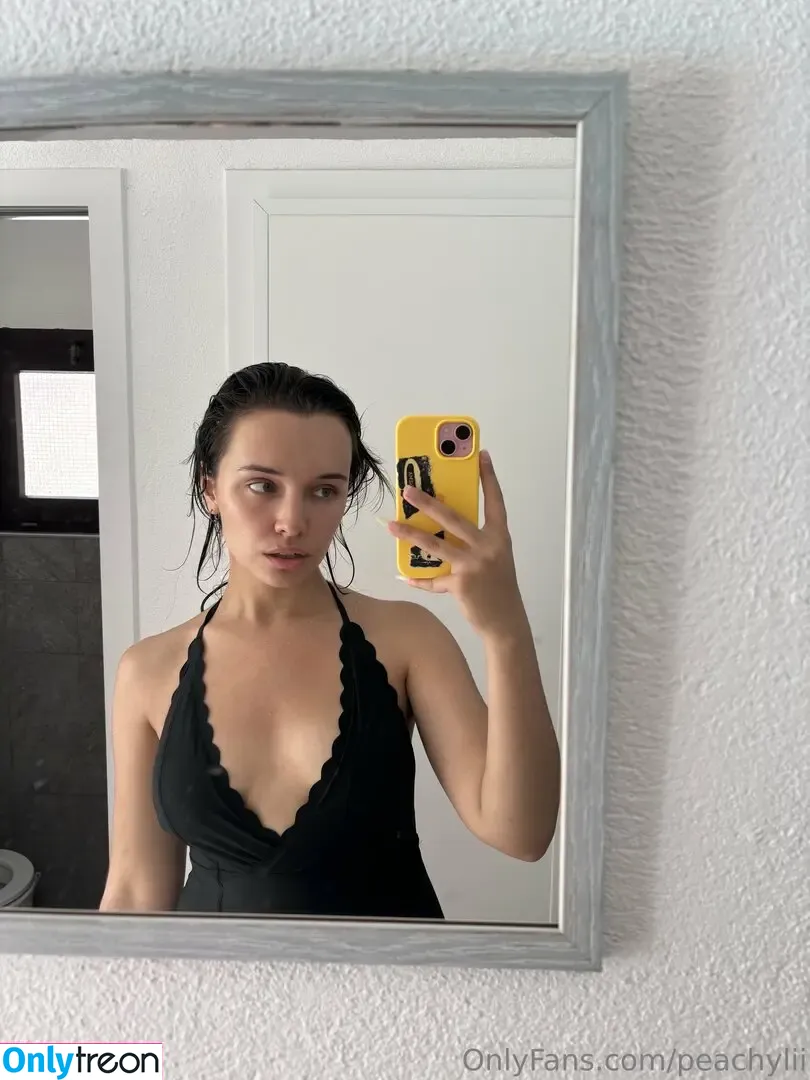 peachylii голая photo #0024 (peachllii)