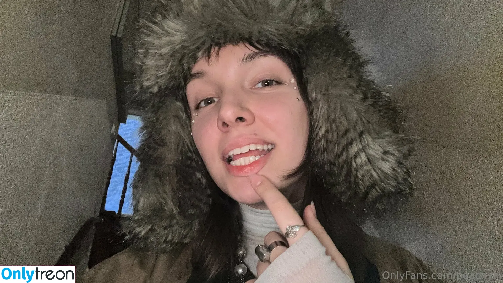 peachylii голая photo #0040 (peachllii)