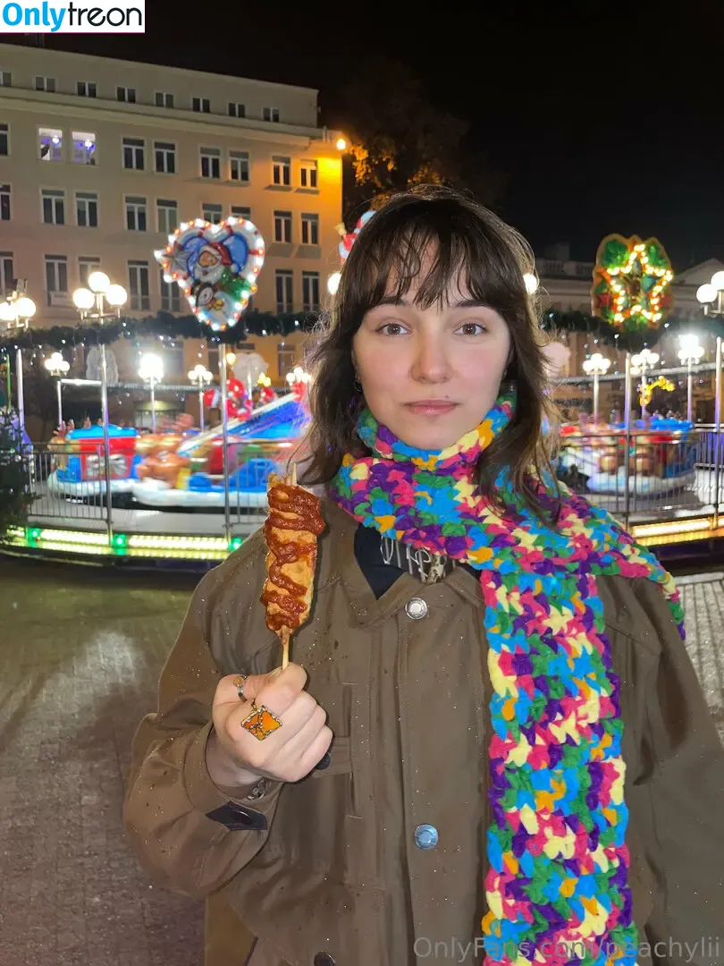 peachylii голая photo #0050 (peachllii)