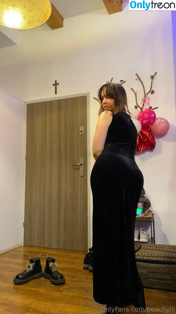 peachylii голая photo #0056 (peachllii)
