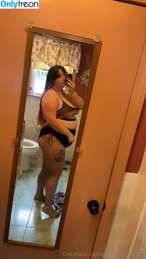 peachyxkeen02 / peachykeen_official nude photo #0004