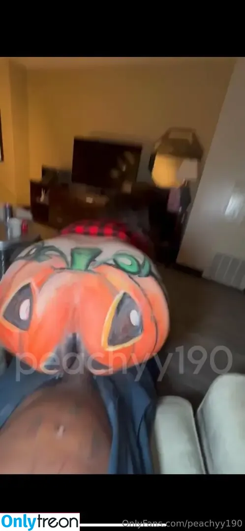 peachyy190 голая photo #0011 (peachyy190)
