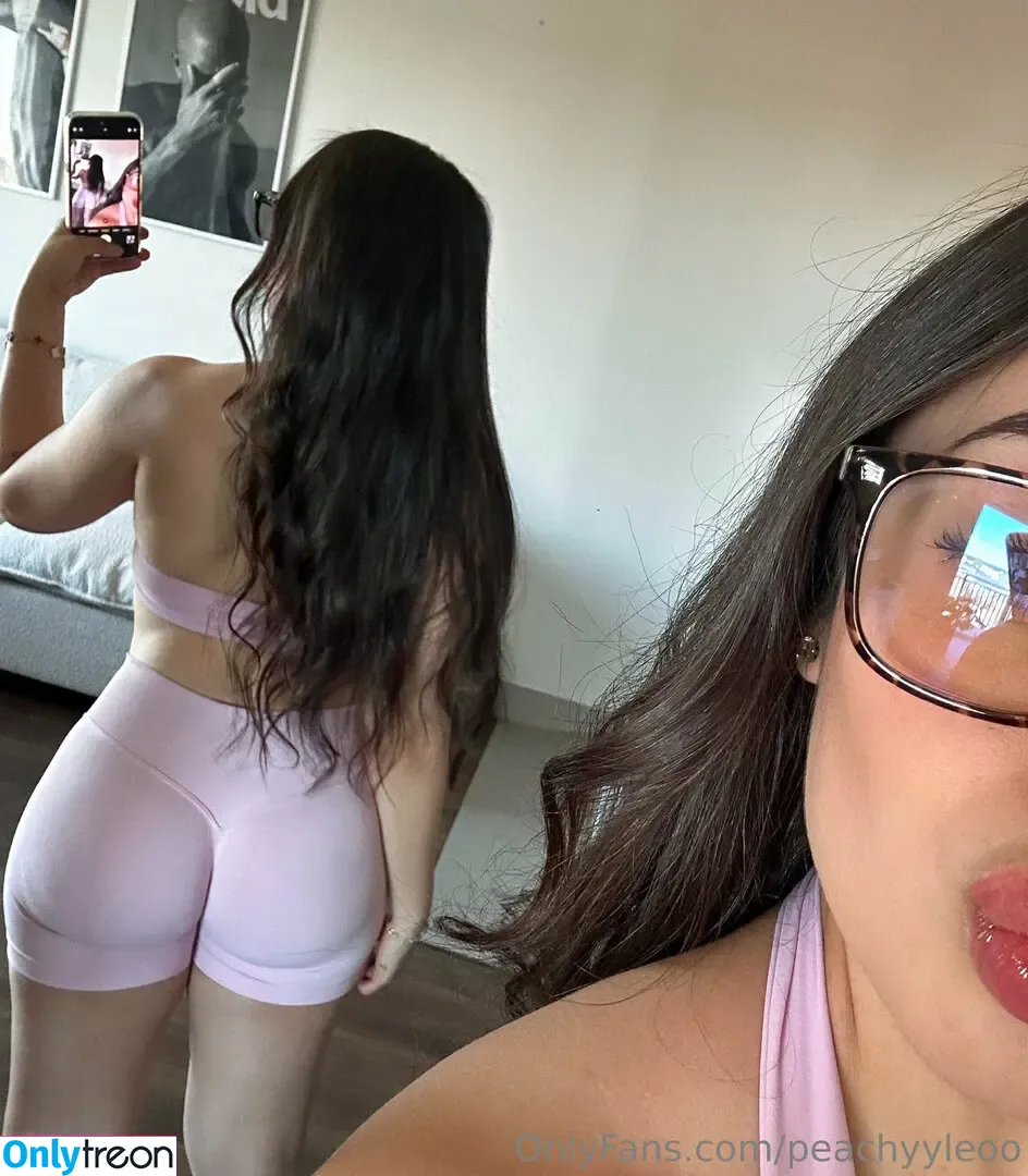 Peachyyleoo nude photo #0043 (Jasminponceee / peachyytown)