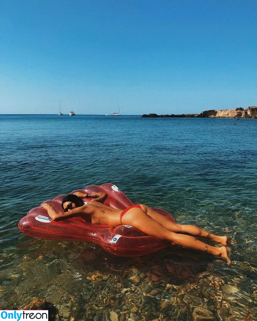 Peggy Gou nude photo #0049 (peggygou_)