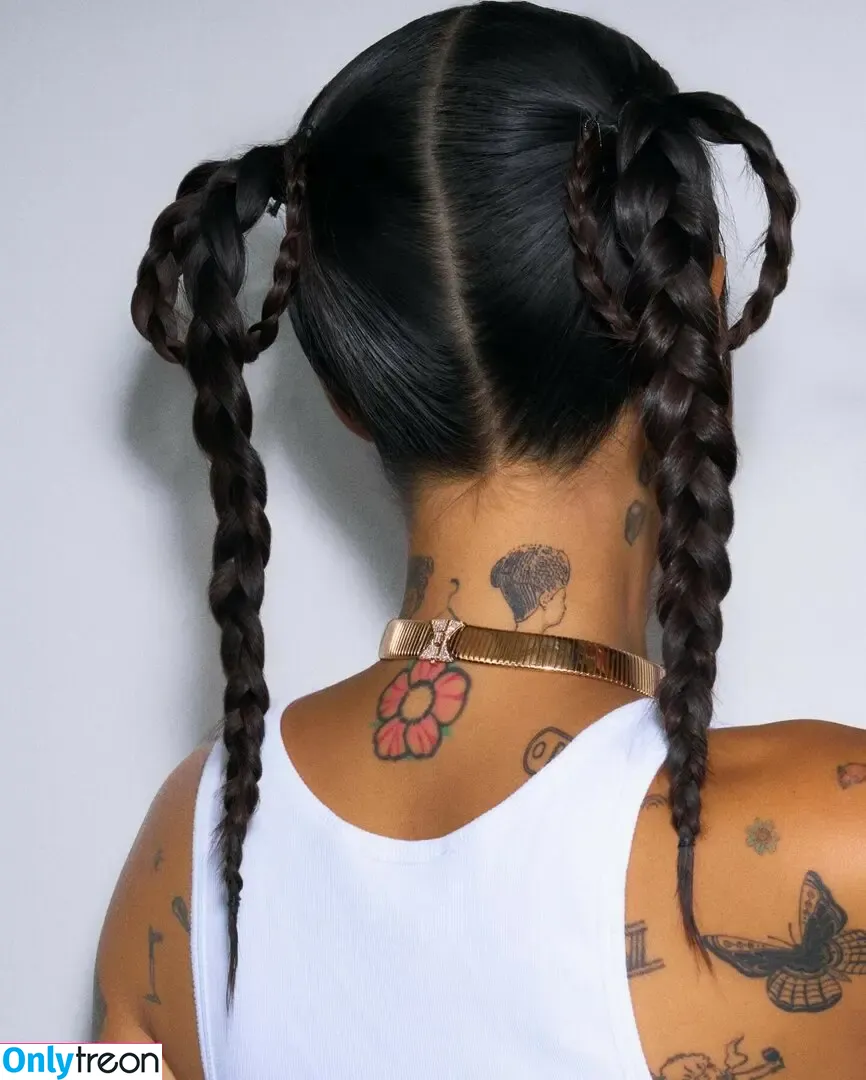 Peggy Gou nude photo #0058 (peggygou_)
