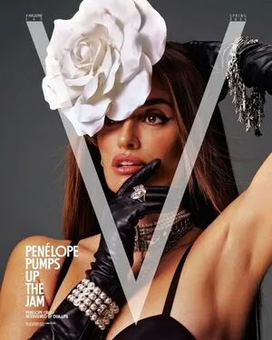 Penelope Cruz / penelopecruzoficial / penelopefalls фото голая #0003