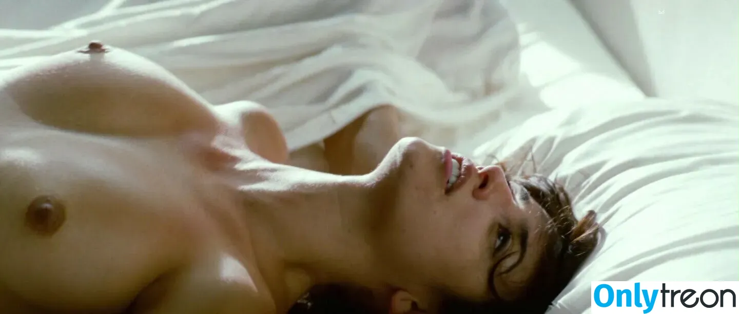 Penélope Cruz nude photo #0116 (PenelopeCruzOfi / penelopecruzoficial)