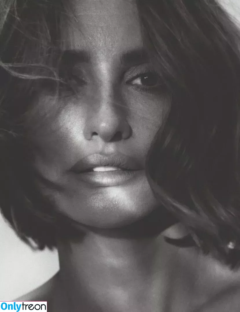 Penélope Cruz nude photo #0141 (PenelopeCruzOfi / penelopecruzoficial)