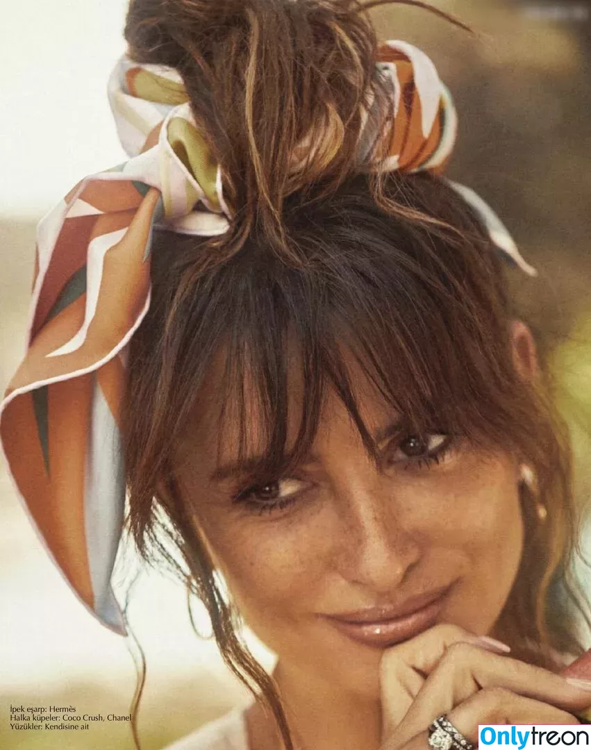 Penélope Cruz голая photo #0216 (PenelopeCruzOfi / penelopecruzoficial)