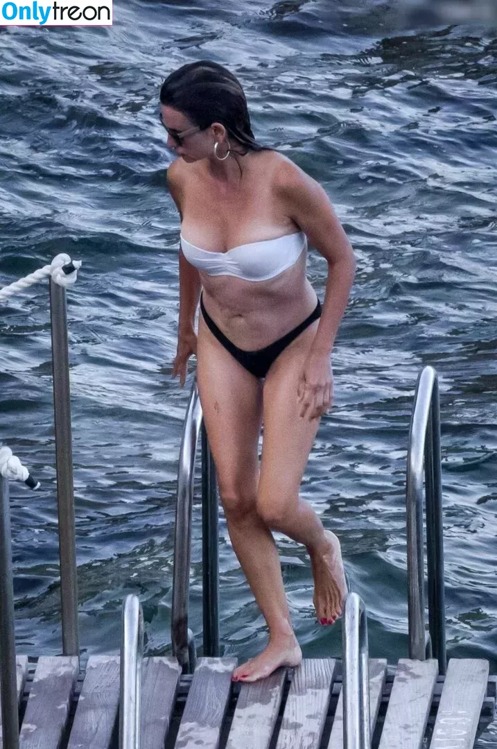 Penélope Cruz nude photo #0288 (PenelopeCruzOfi / penelopecruzoficial)