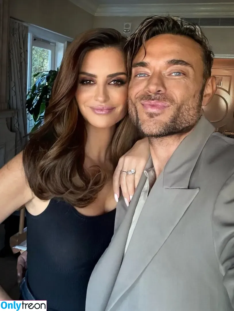 Penélope Cruz nude photo #0620 (PenelopeCruzOfi / penelopecruzoficial)