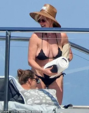 Penny Lancaster / penny.lancaster nude photo #0024