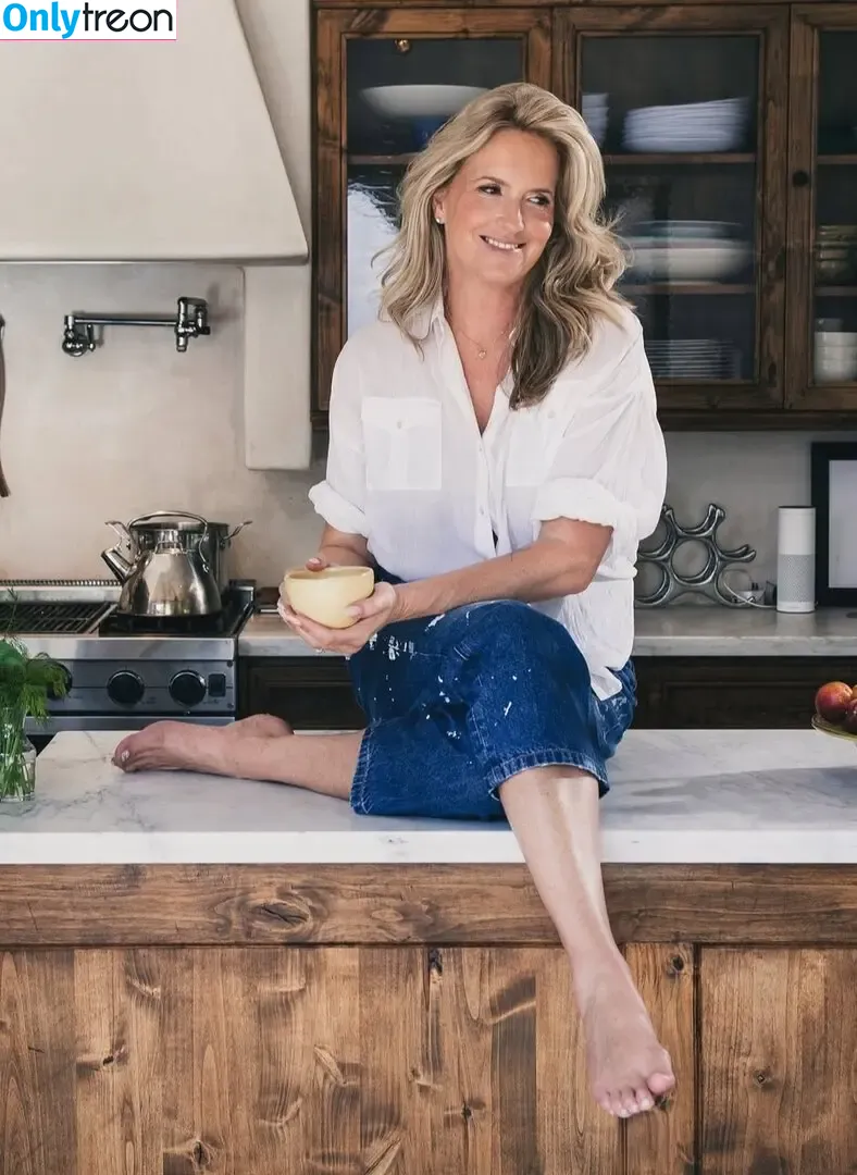 Penny Lancaster nude photo #0034 (penny.lancaster)