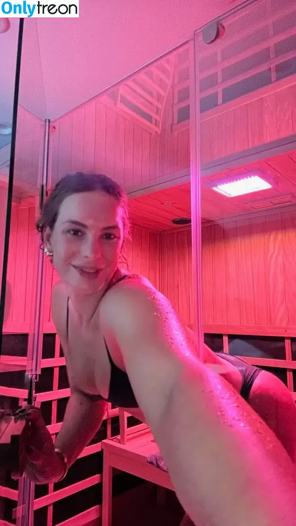 Penny Oleksiak nude photo #0009 (typicalpen)