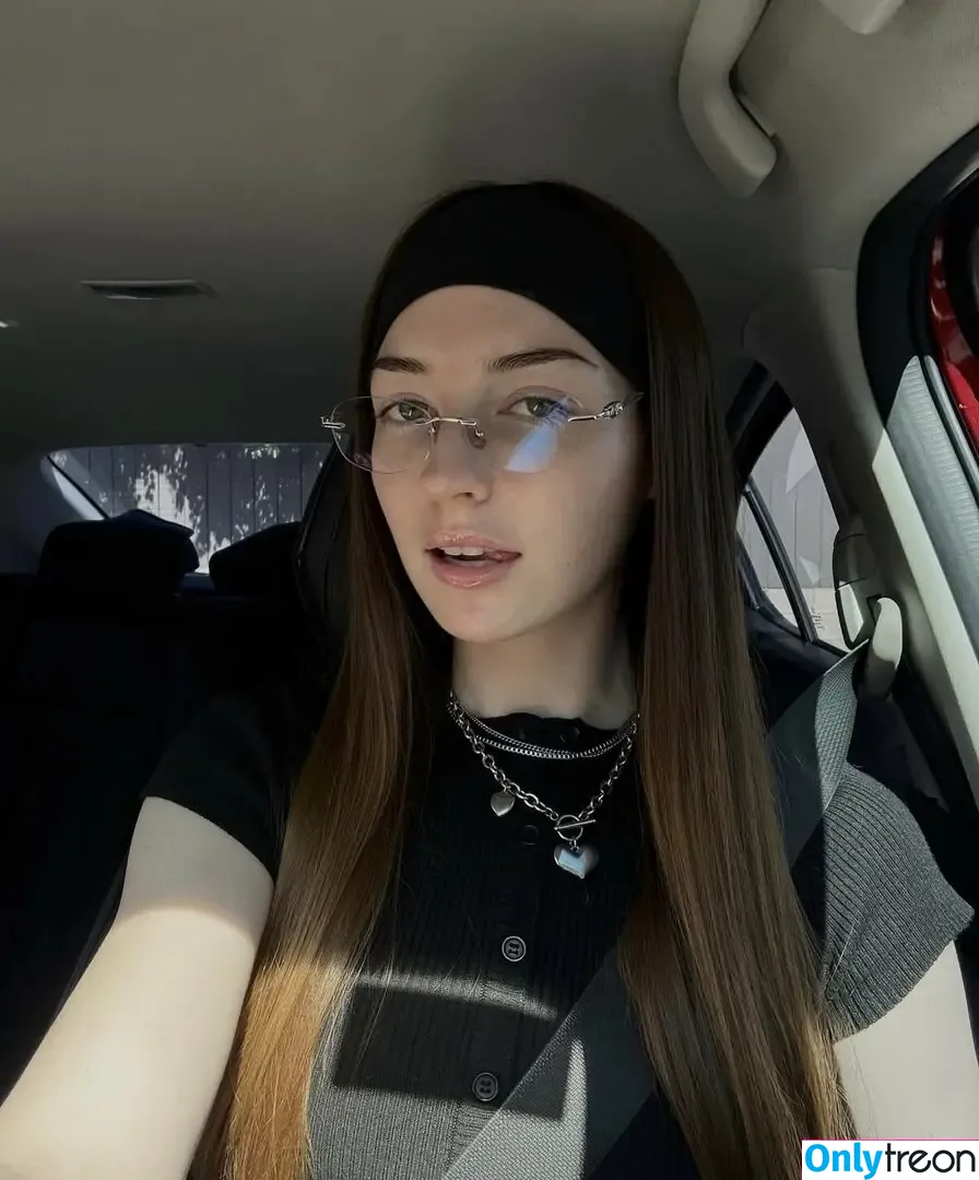 Pepperbells nude photo #0040 (Han.exe / pepper.bell)