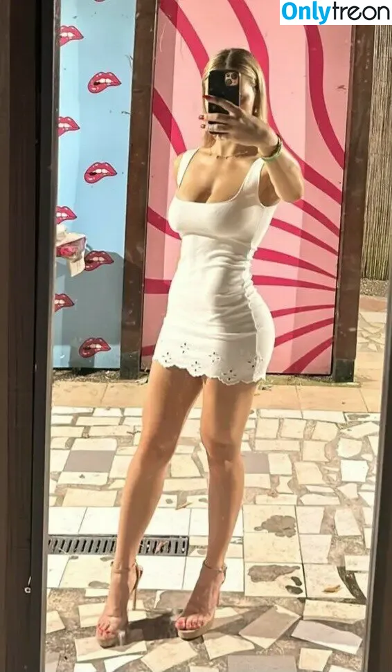 peraroeleonora nude photo #0017 (eleonoraof)