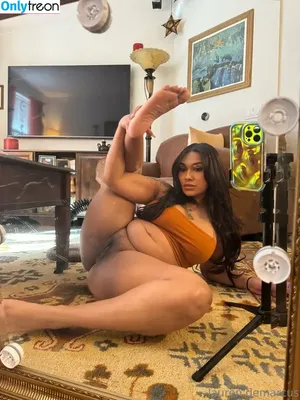 Perfectbrownpussy / lauren_demarcus nude photo #0013