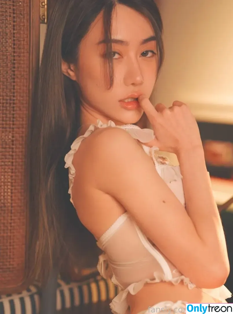 Peroro Ou nude photo #0025 (petiteasian.peroro)