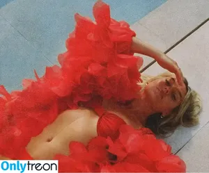 Perrie Edwards / perrieedwards nude photo #0446