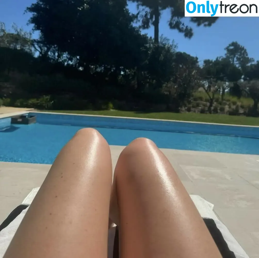 Perrie Edwards nude photo #0387 (perrieedwards)