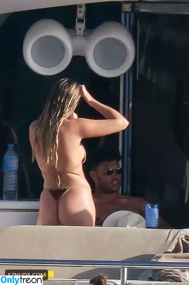 Perrie Edwards nude photo #0408 (perrieedwards)