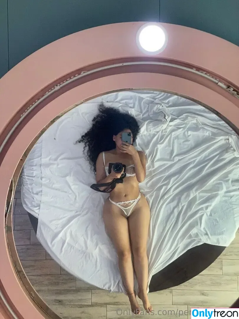 peruvianbitch nude photo #0002 (peruvianbitch)