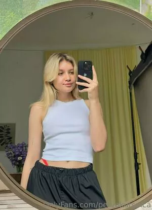 pervokursnica / pervokative nude photo #0070