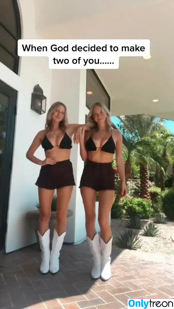 Peters Twins nude photo #0021 (Lauren & Nicole / thepeterstwins)