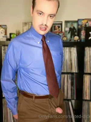 petersuitandtie / petersonemag nude photo #0009