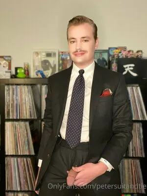 petersuitandtie / petersonemag фото голая #0015