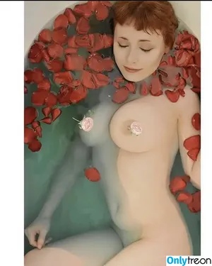 Petite Rosalie / angelfaerie_ фото голая #0001