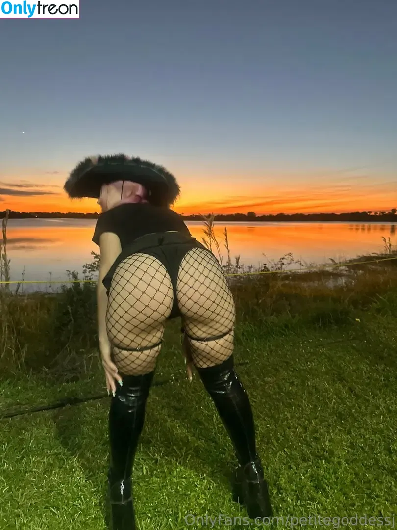 petitegoddessj nude photo #0011 (xpetitegoddessx)