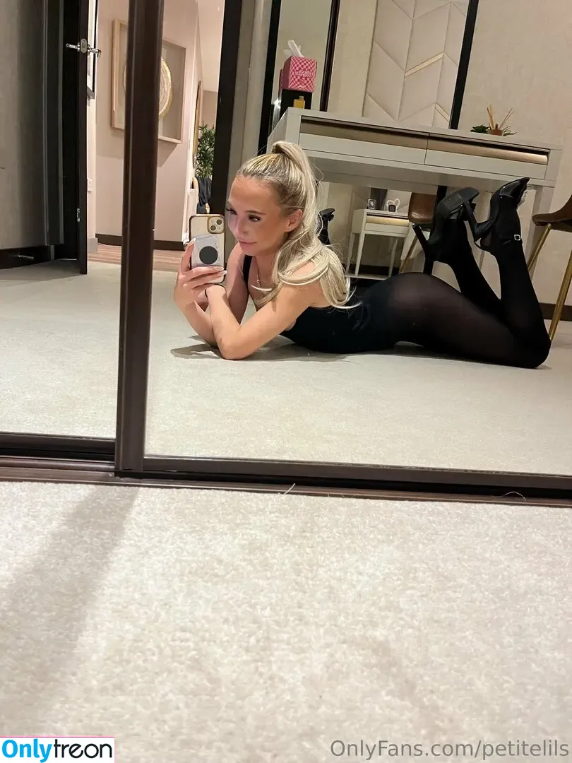 petitelils nude photo #0020 (petitelilsx)