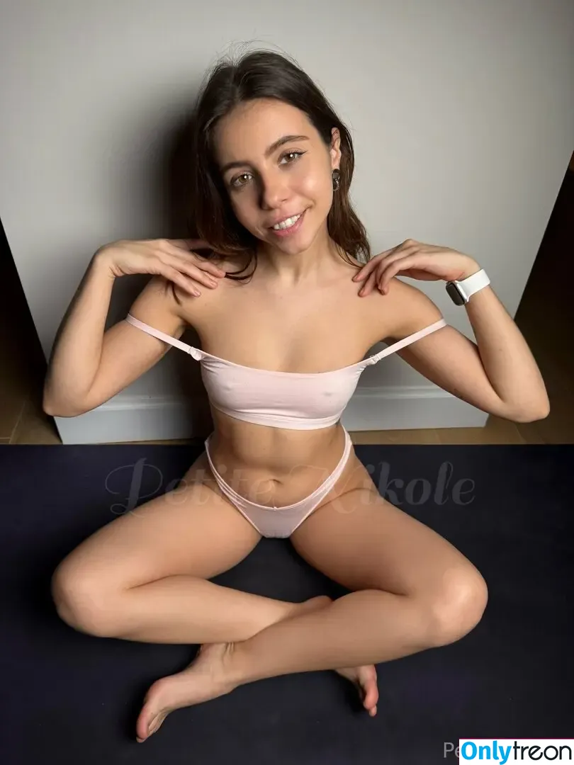 petitenikole nude photo #0056 (petitenikole)