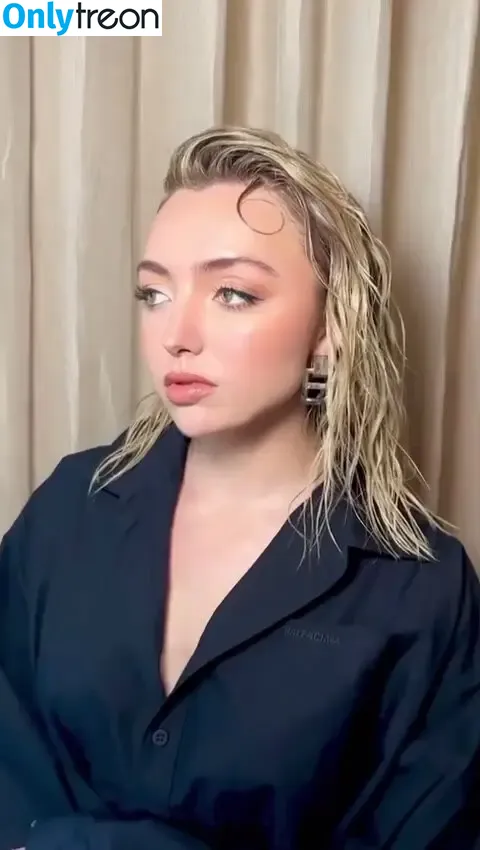 Peyton List nude photo #0631 (PeytonList / dammitpayton)