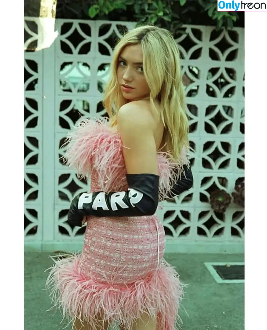 Peyton List nude photo #0644 (PeytonList / dammitpayton)