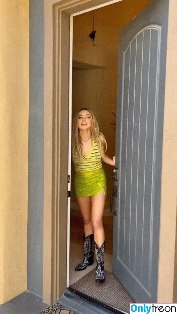 Peyton List nude photo #0664 (PeytonList / dammitpayton)