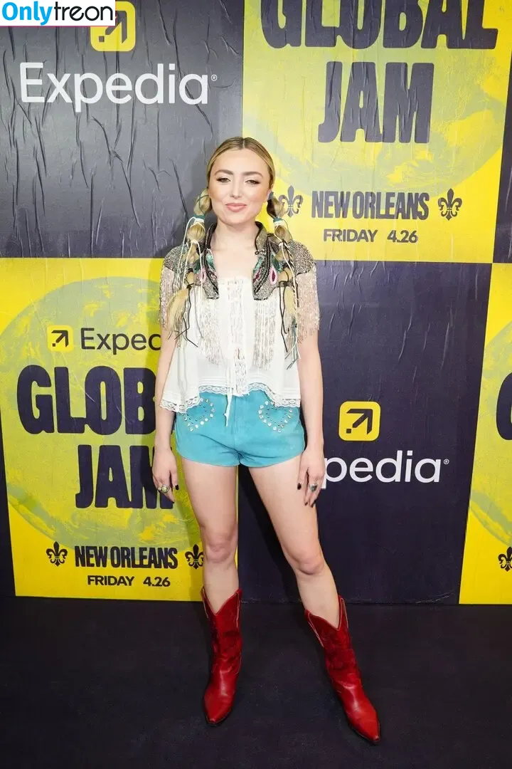 Peyton List nude photo #0674 (PeytonList / dammitpayton)