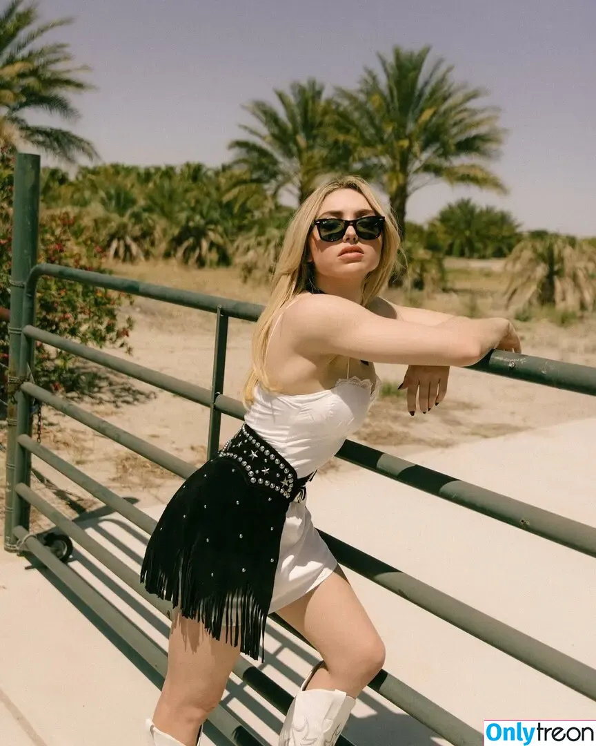 Peyton List nude photo #0681 (PeytonList / dammitpayton)