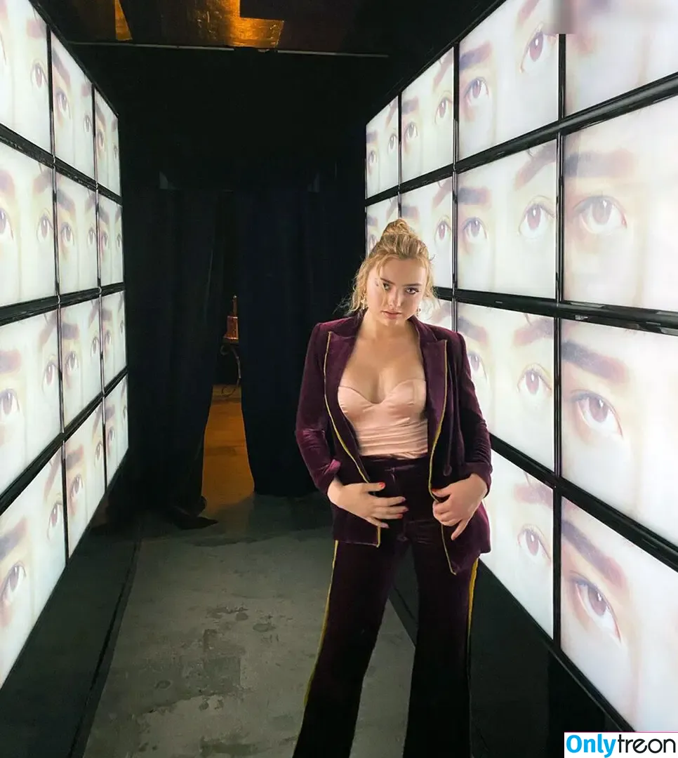Peyton List nude photo #0719 (PeytonList / dammitpayton)