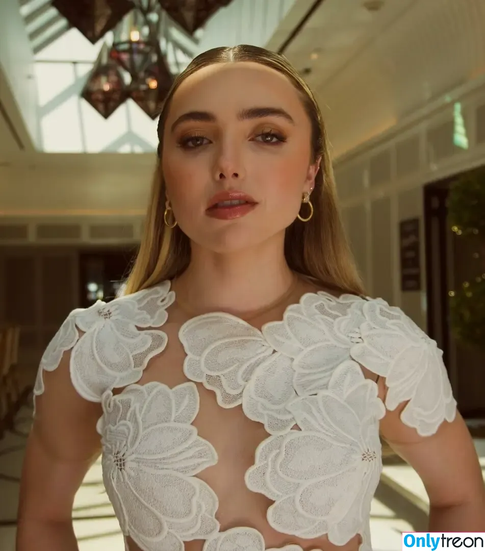 Peyton List nude photo #0810 (PeytonList / dammitpayton)