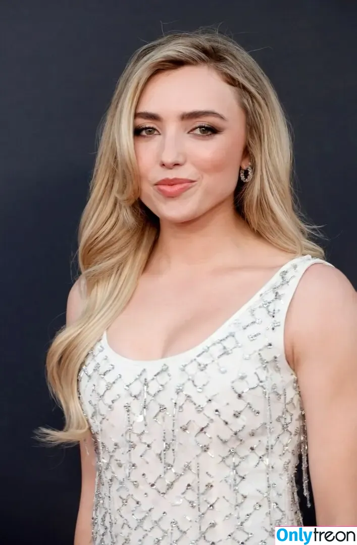 Peyton List голая photo #0855 (PeytonList / dammitpayton)