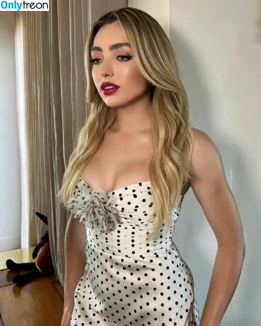 Peyton List nude photo #0894 (PeytonList / dammitpayton)