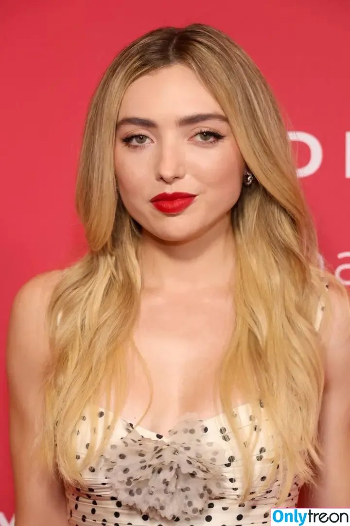 Peyton List голая photo #0897 (PeytonList / dammitpayton)