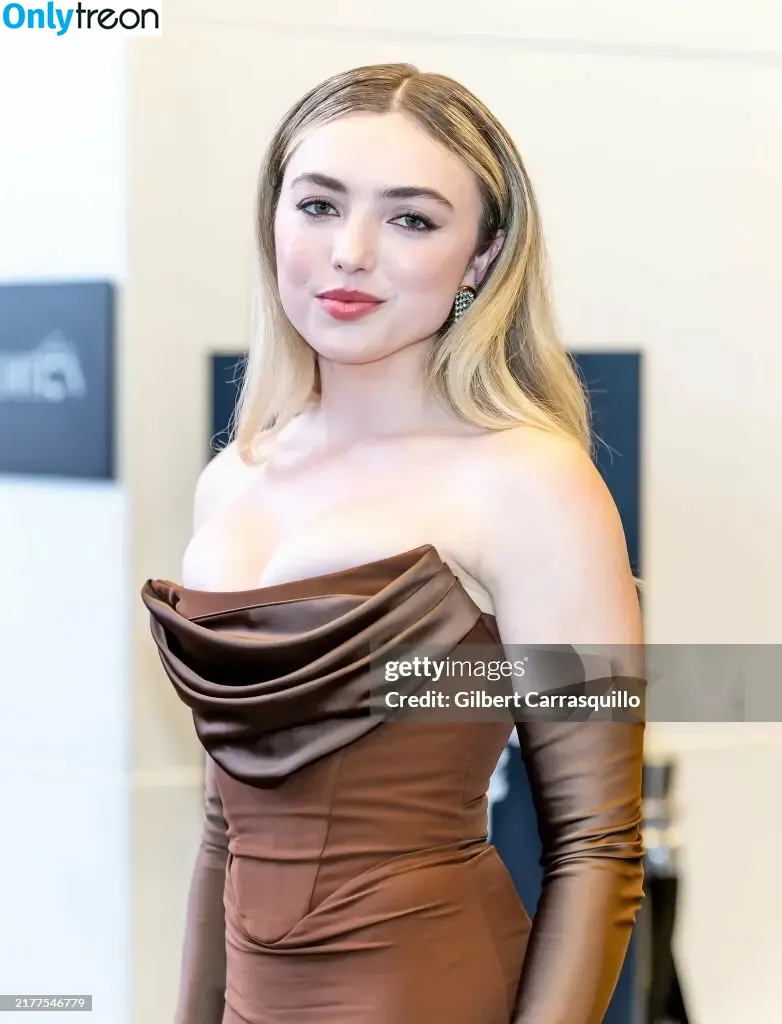 Peyton List голая photo #0982 (PeytonList / dammitpayton)