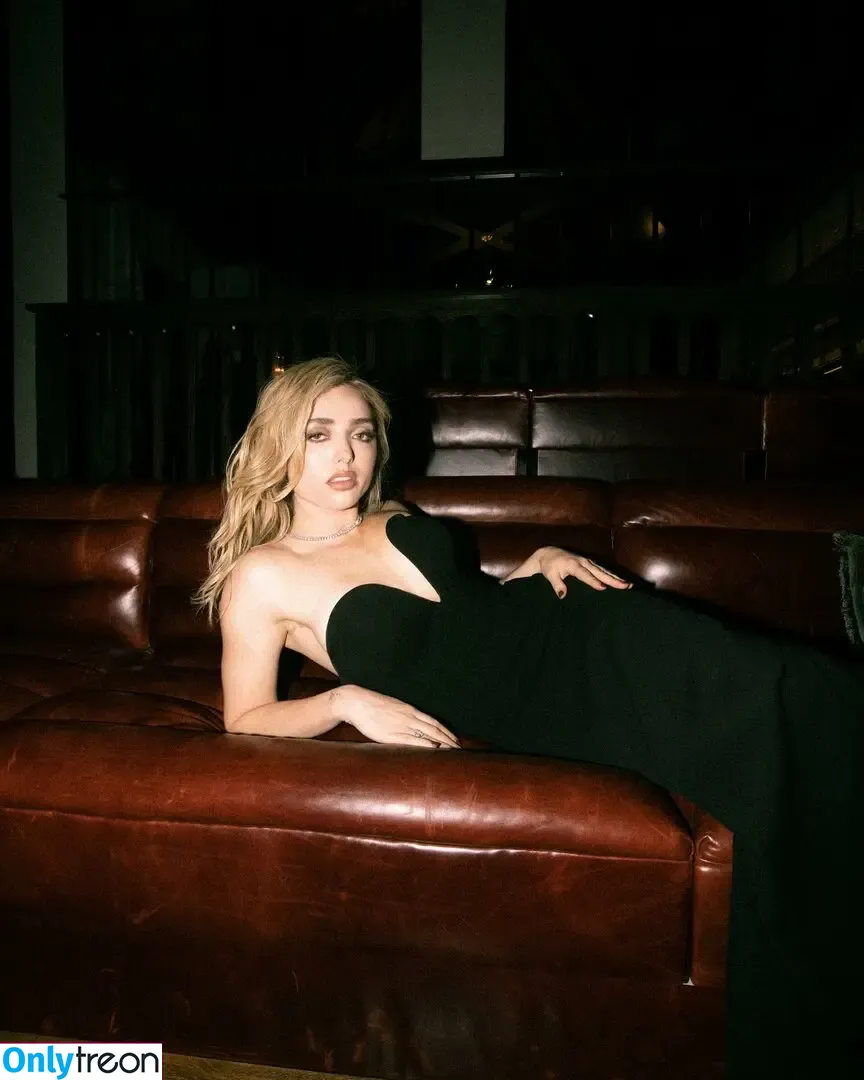 Peyton List голая photo #1060 (PeytonList / dammitpayton)