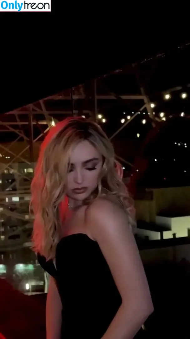 Peyton List голая photo #1072 (PeytonList / dammitpayton)