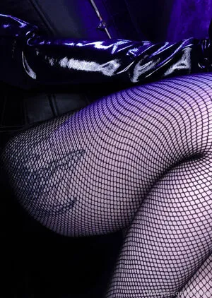 Phaine Gibouyeaux / phanieg / phaniegibouyeaux nude photo #0020
