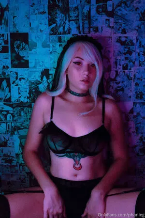 Phaine Gibouyeaux / phanieg / phaniegibouyeaux nude photo #0027